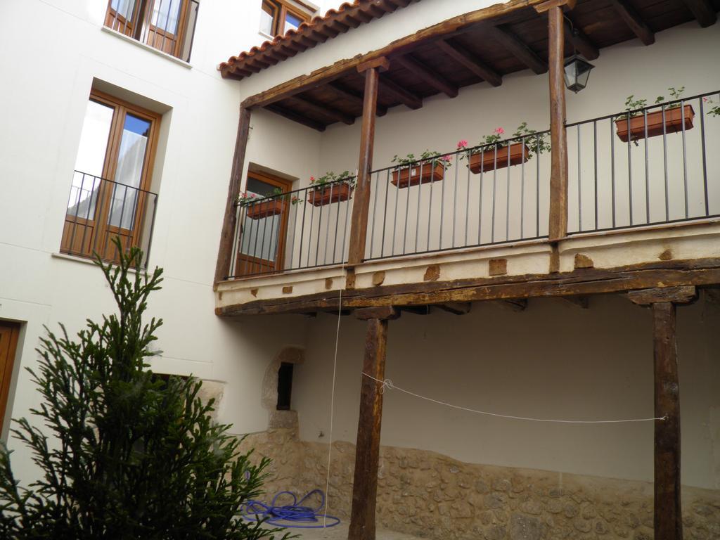 Apartamentos Turisticos Peñafiel Extérieur photo