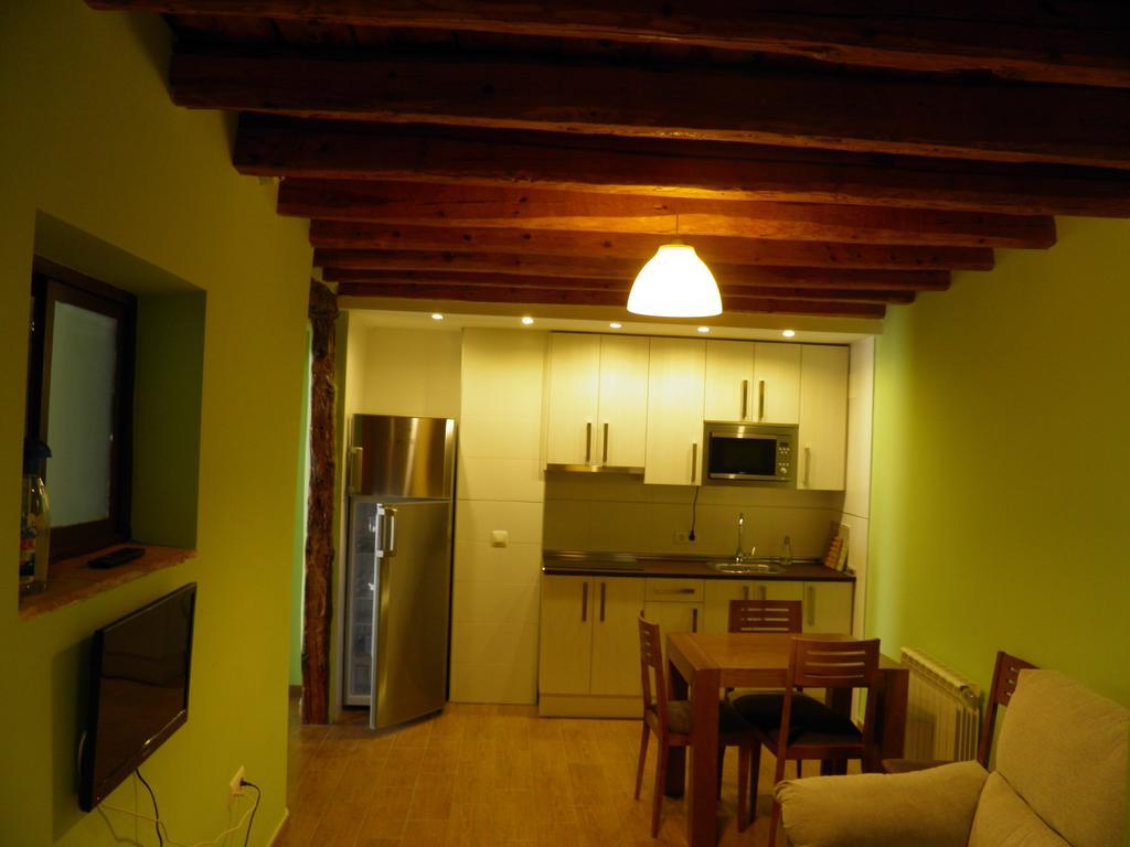 Apartamentos Turisticos Peñafiel Chambre photo