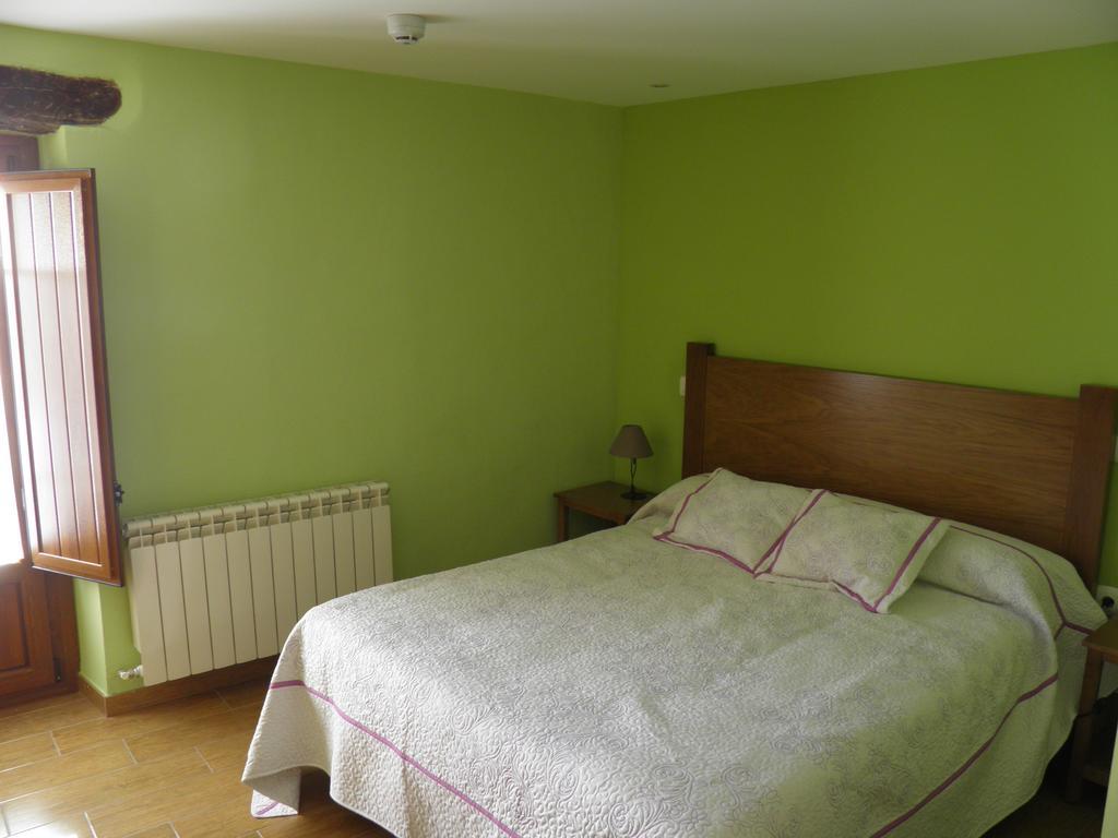 Apartamentos Turisticos Peñafiel Chambre photo