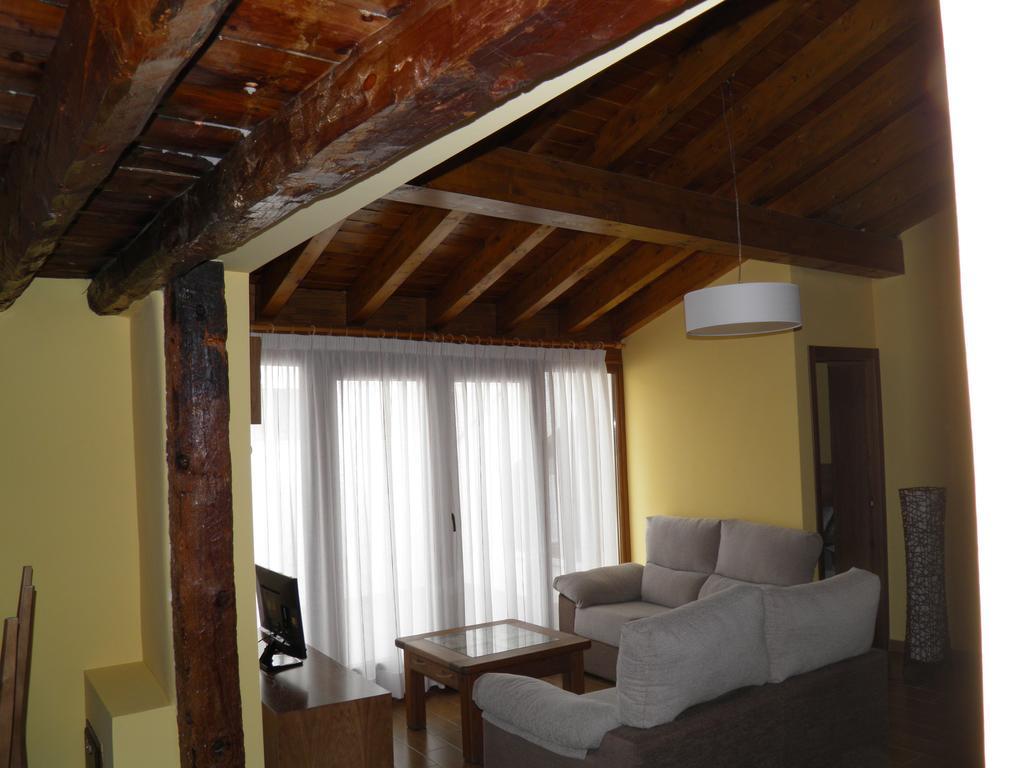 Apartamentos Turisticos Peñafiel Chambre photo